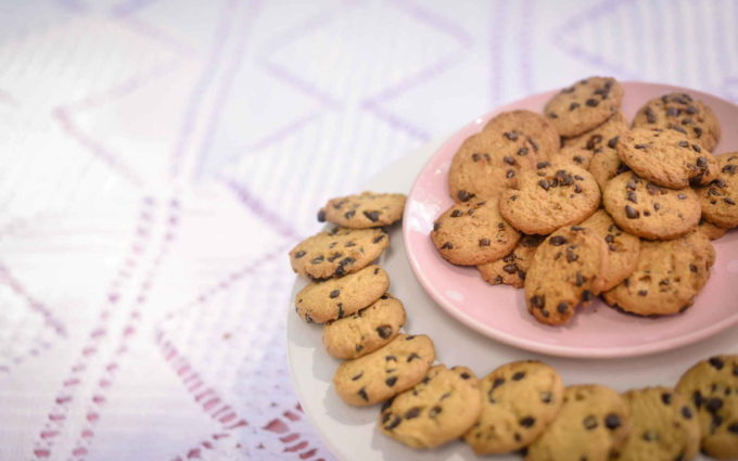 Chocolate cookies HD wallpaper